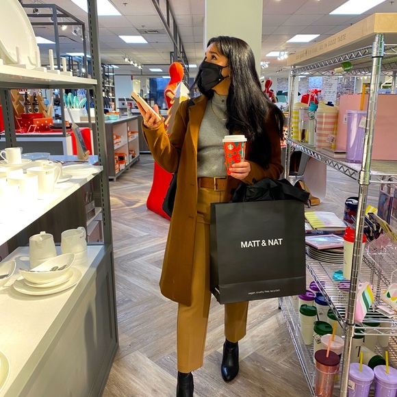 Meet your Posher, Lam - Picture 1 of 1